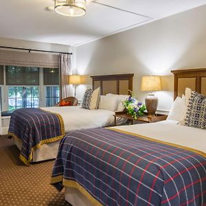 Traditional Room Two Double Beds
